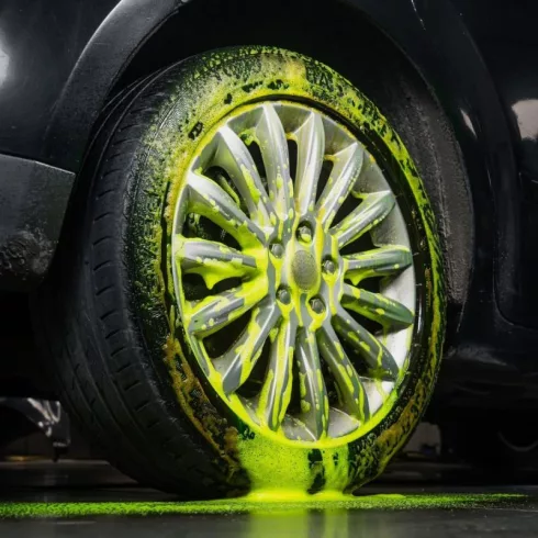 K2 NEORIM Kerék- és gumiabroncstisztító 5L G175